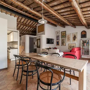 banchi-vecchi-apartment-with-terrace.it-romehotels.com/