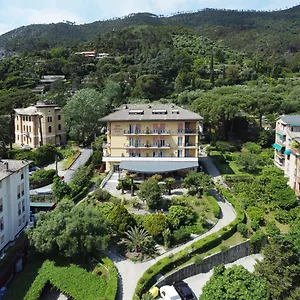 Adriana Hotel